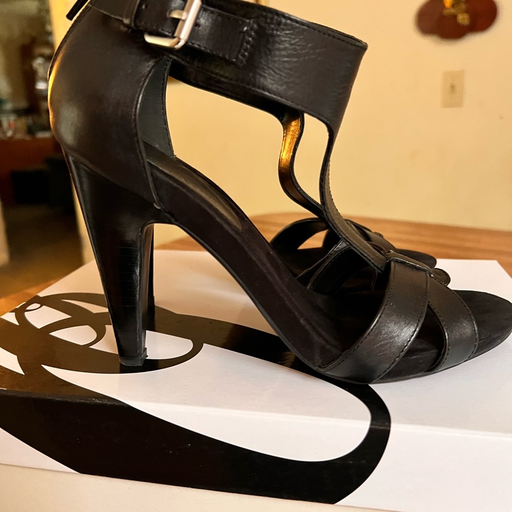 NINE WEST